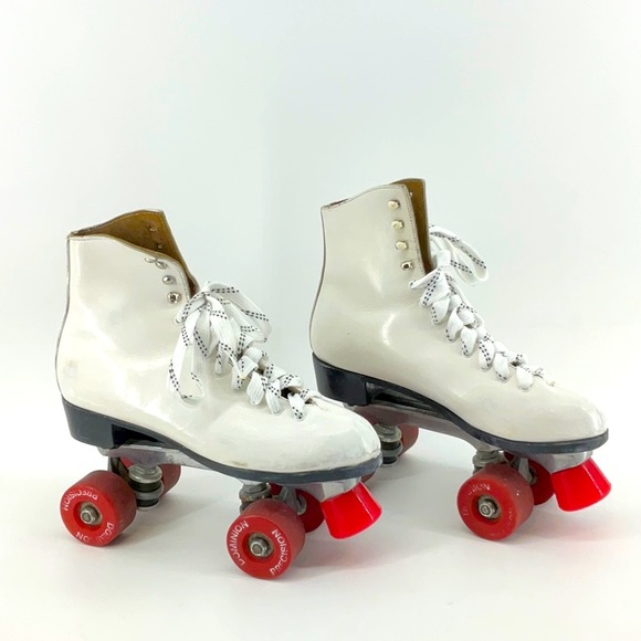 DOMINION Shoes - Vintage White Women's Roller Skates with Red Wheels